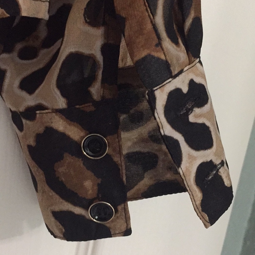Cache leopard print button down - Picture 6 of 7